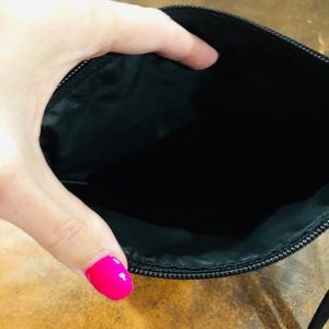 Victoria's Secret Bags - Victoria’s Secret Black & Silver Sequin Wristlet Victoria's Secret Bags - Victoria’s Secret Black & Silver Sequin Wristlet